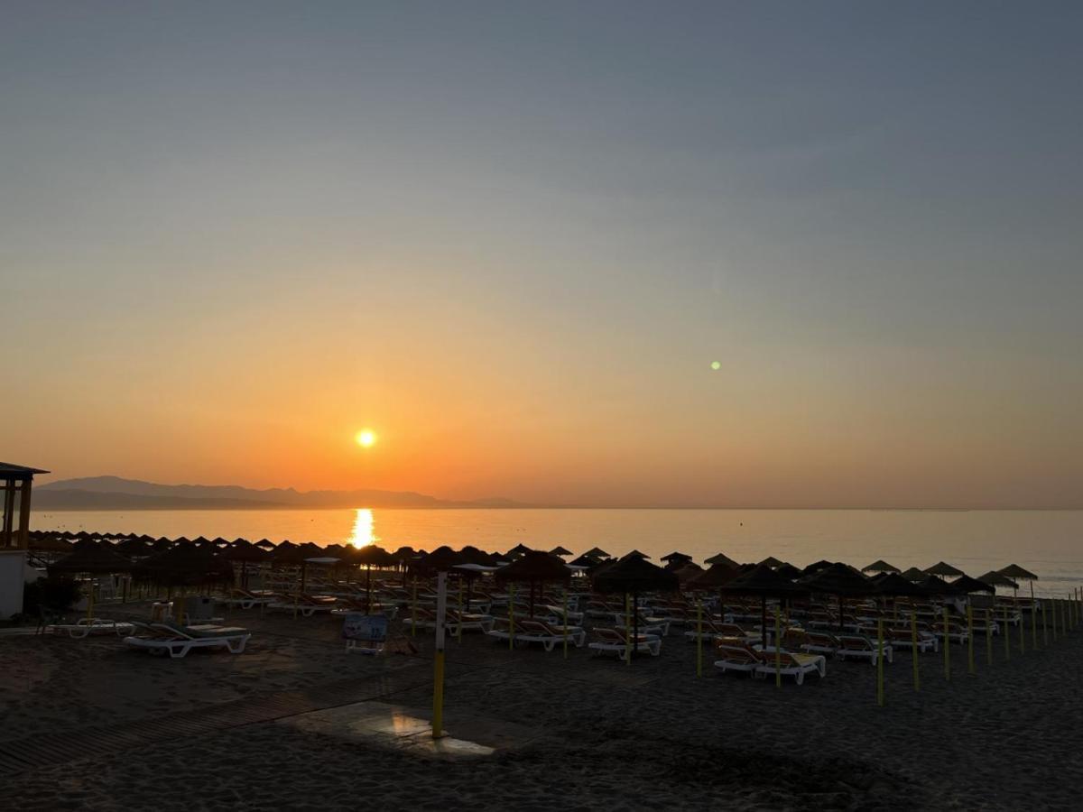 Apartamento 1ª Linea Playa Garaje Piscinas Terraza Торремолинос Экстерьер фото